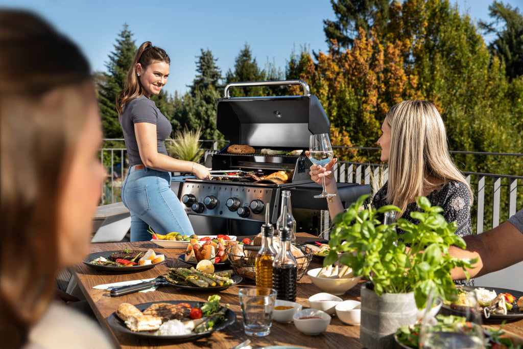 Broil King Crown 490 - 4 main burners + side burner + rotis + cab Amsterdam Style