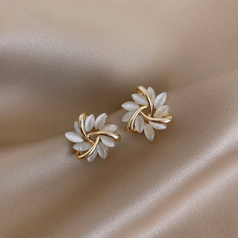 Seoul Petal Earrings Winsleyco