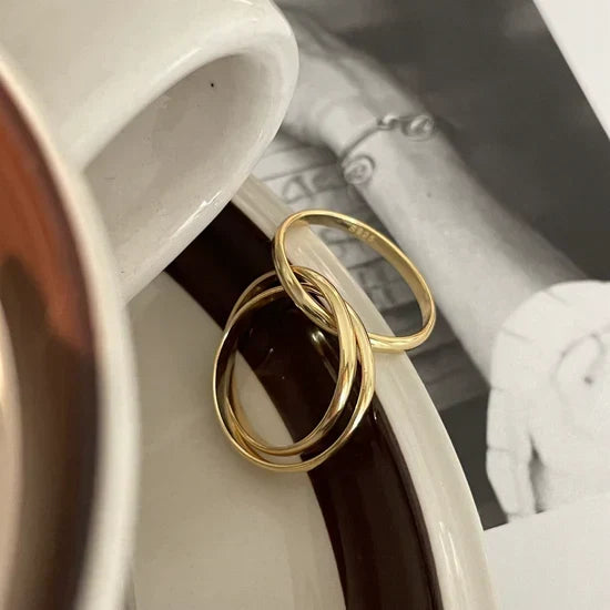 Emery Loop Ring Winsleyco