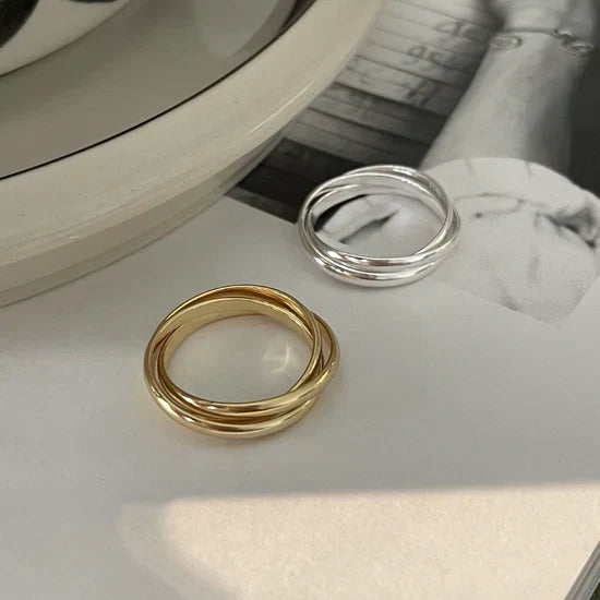Emery Loop Ring Winsleyco
