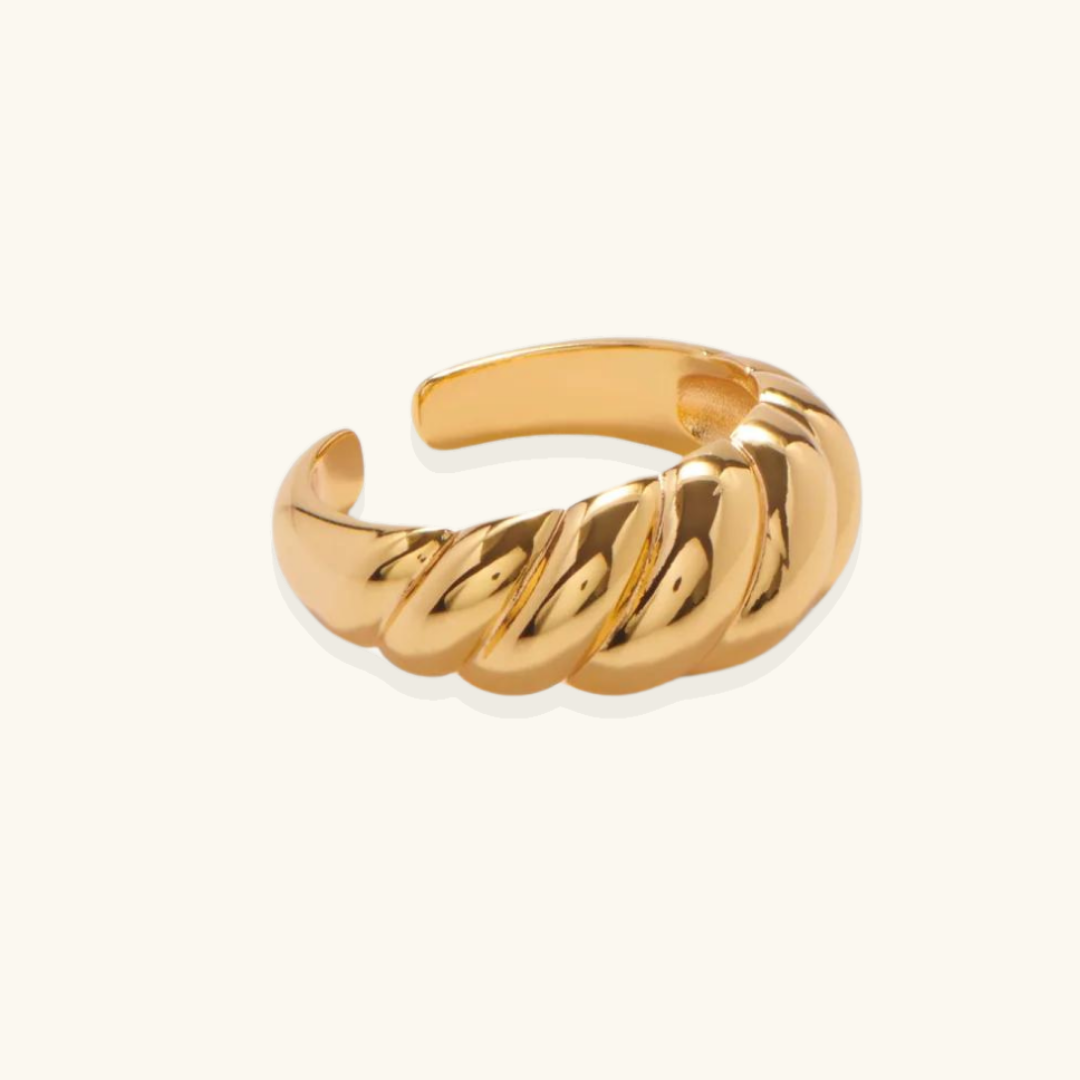 Eleanor Twisted Ring Winsleyco