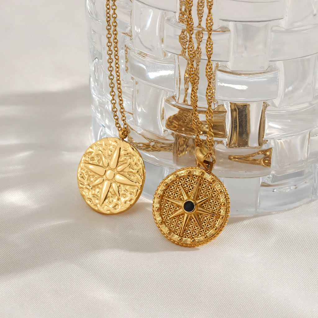 Vivienne Compass Necklace Winsleyco