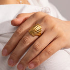 Nellie Shell Ring Amsterdam Style