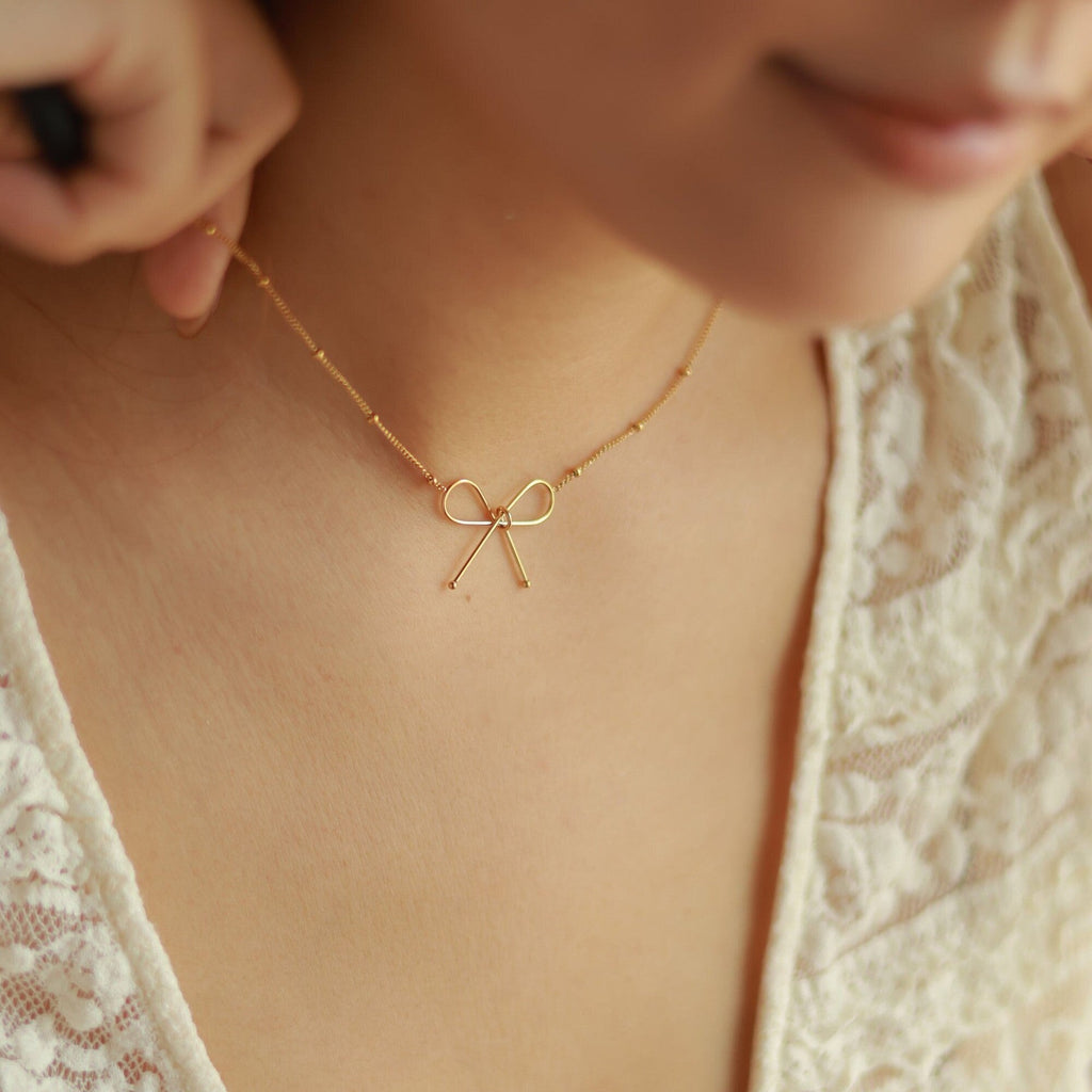 Dainty Bow Necklace Winsleyco