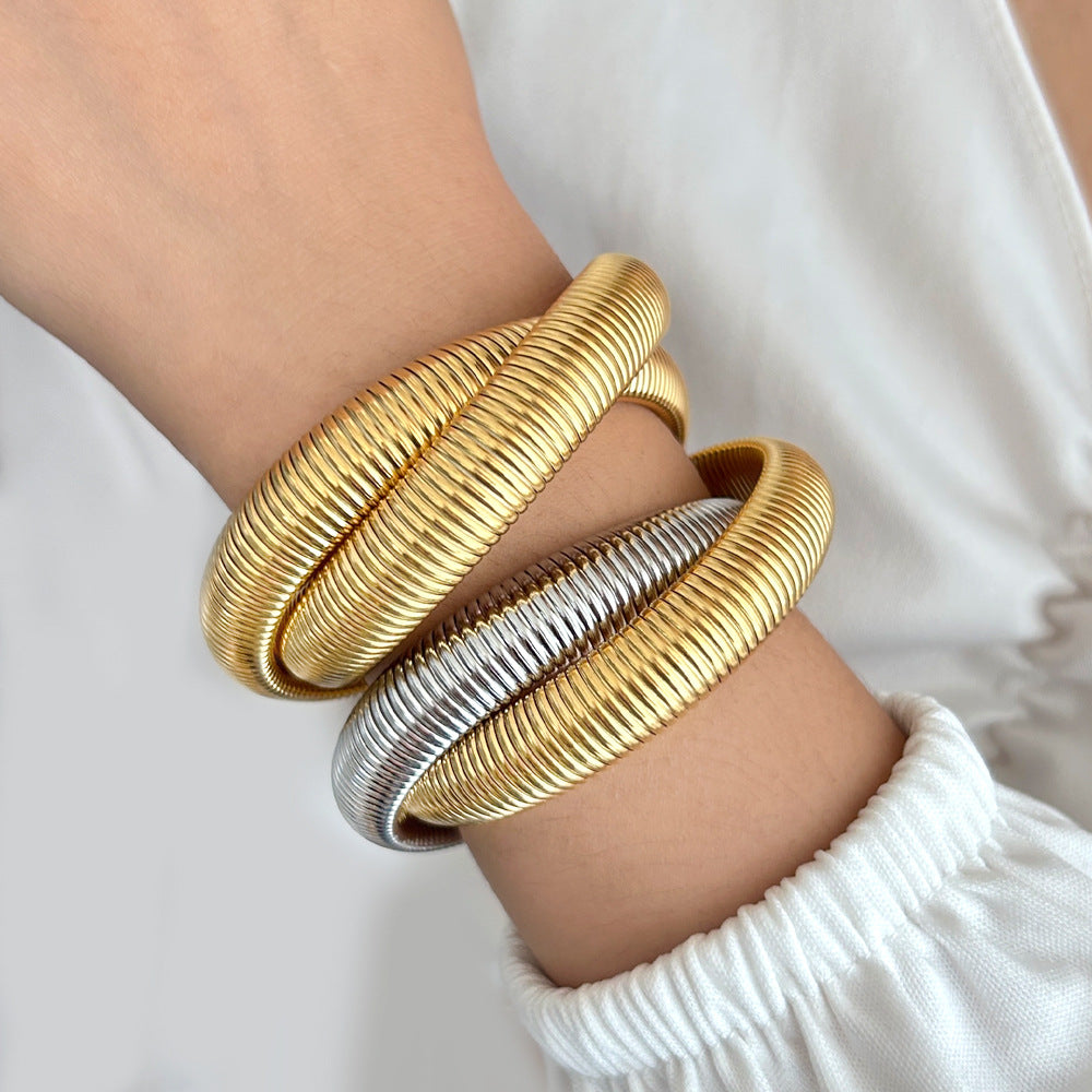 Twisted Harmony Bangle Amsterdam Style
