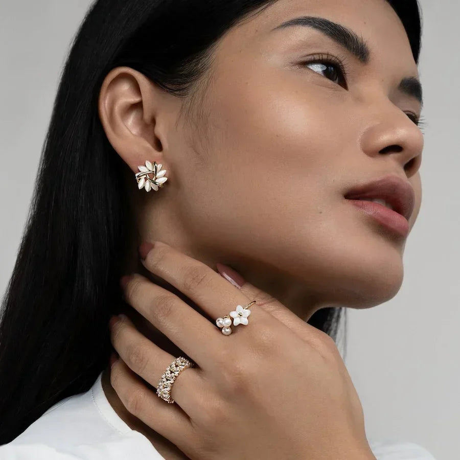 Seoul Petal Earrings Winsleyco