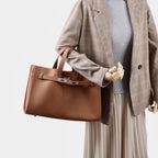 Aurelia Elegant Handbag made of premium calfskin leather. 5