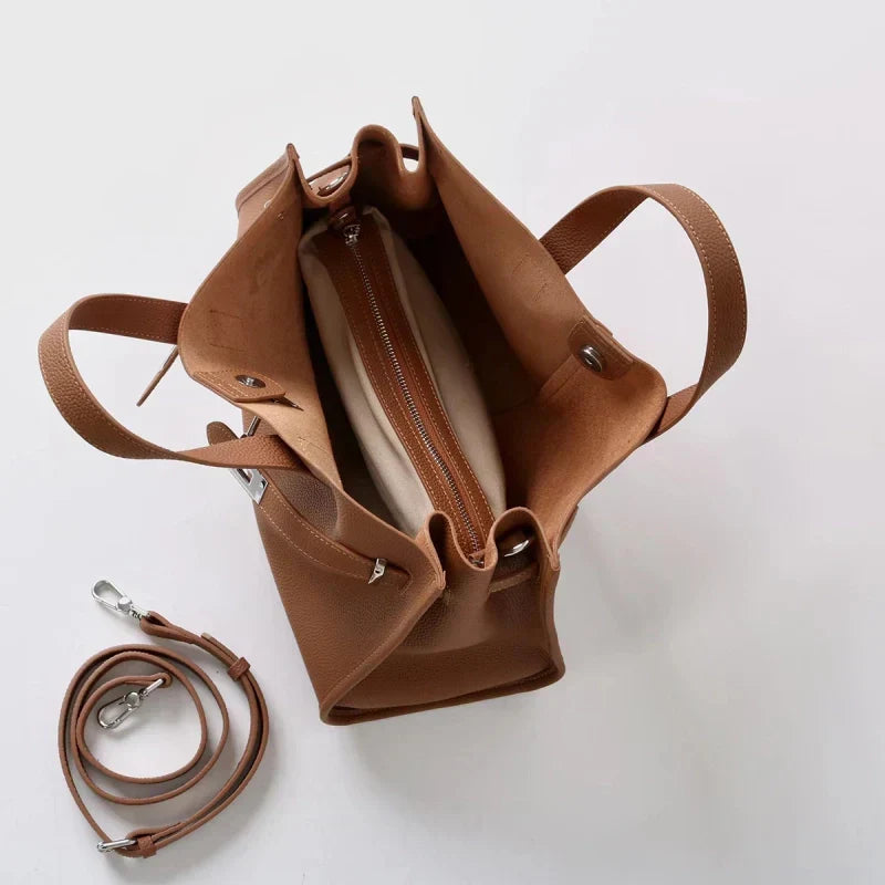 Aurelia Elegant Handbag made of premium calfskin leather. 6