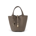 Stylish Averly bucket bag in calfskin togo leather. 2