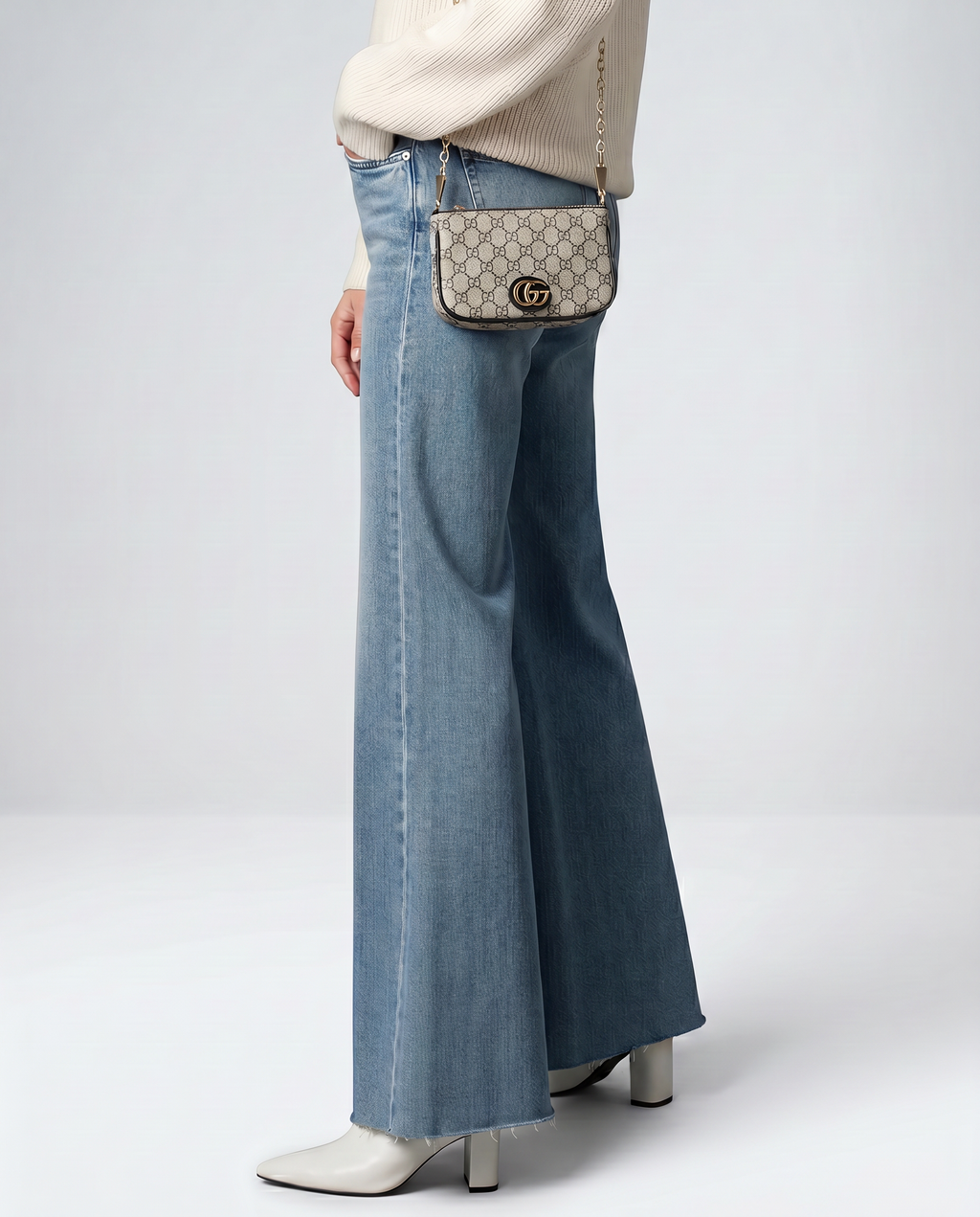 Alana Flared Jeans with Washed Finish for women 3