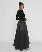 Stylish high waist wide jeans for women, perfect for casual and elegant looks. 12