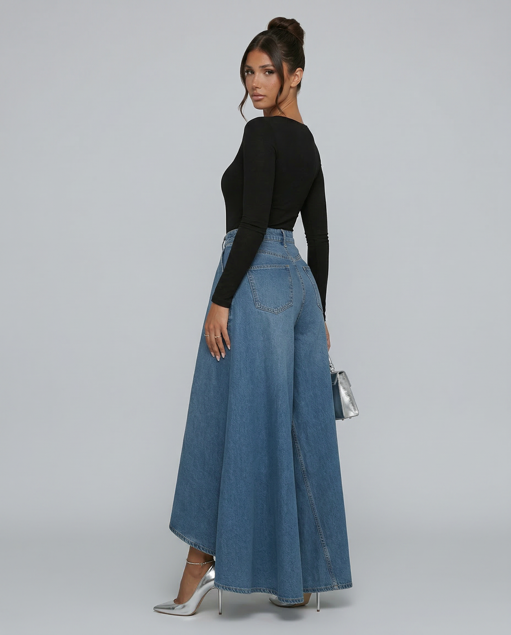 Stylish high waist wide jeans for women, perfect for casual and elegant looks. 2