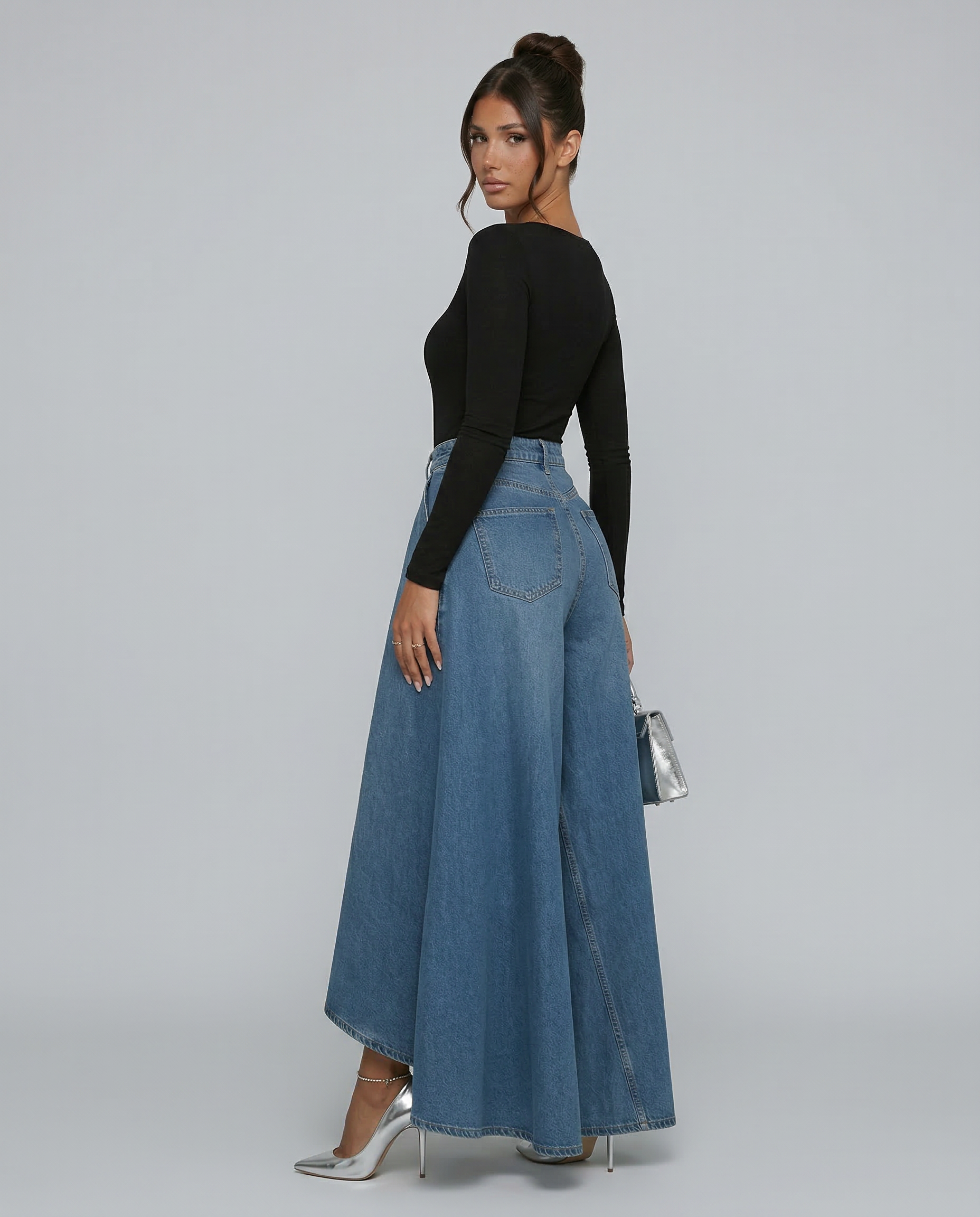 Stylish high waist wide jeans for women, perfect for casual and elegant looks. 2