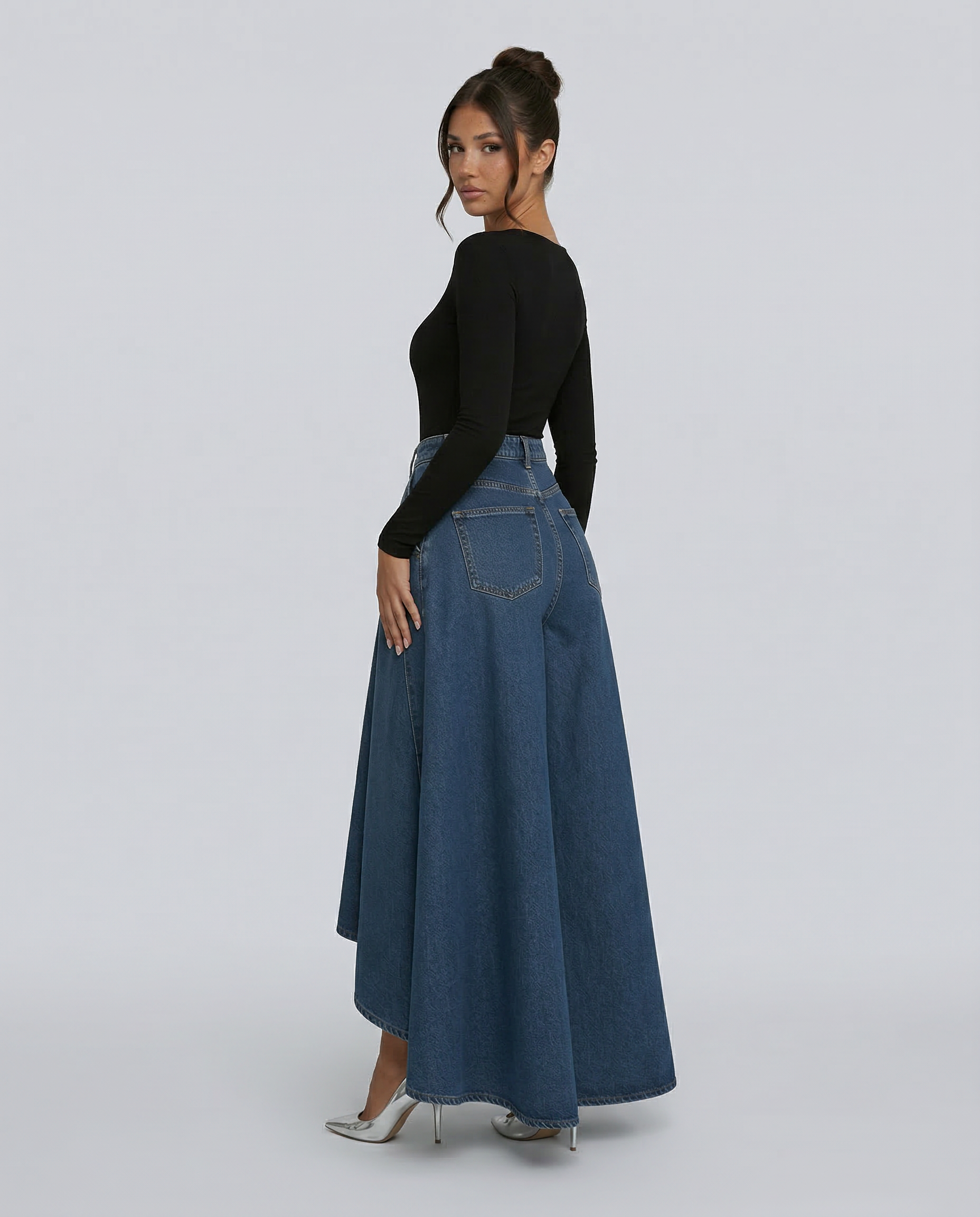 Stylish high waist wide jeans for women, perfect for casual and elegant looks. 8