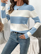 Elegant striped women's sweater with round neckline and long sleeves. 3
