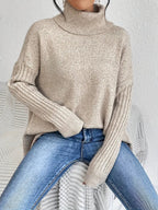 Stylish oversized turtleneck sweater with ribbed collar 4