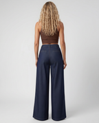 Stylish wide jeans for women in navy blue denim. 5