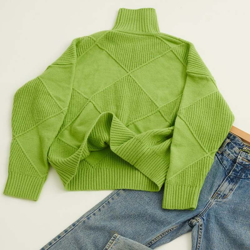Women's Comfortable Turtleneck Sweater in soft knit fabric 4