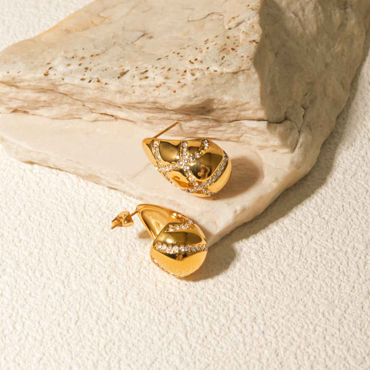 Freya Teardrop Earrings Winsleyco